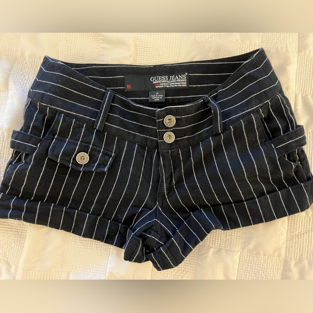 Vintage Guess Brand Striped Shorts Size 24